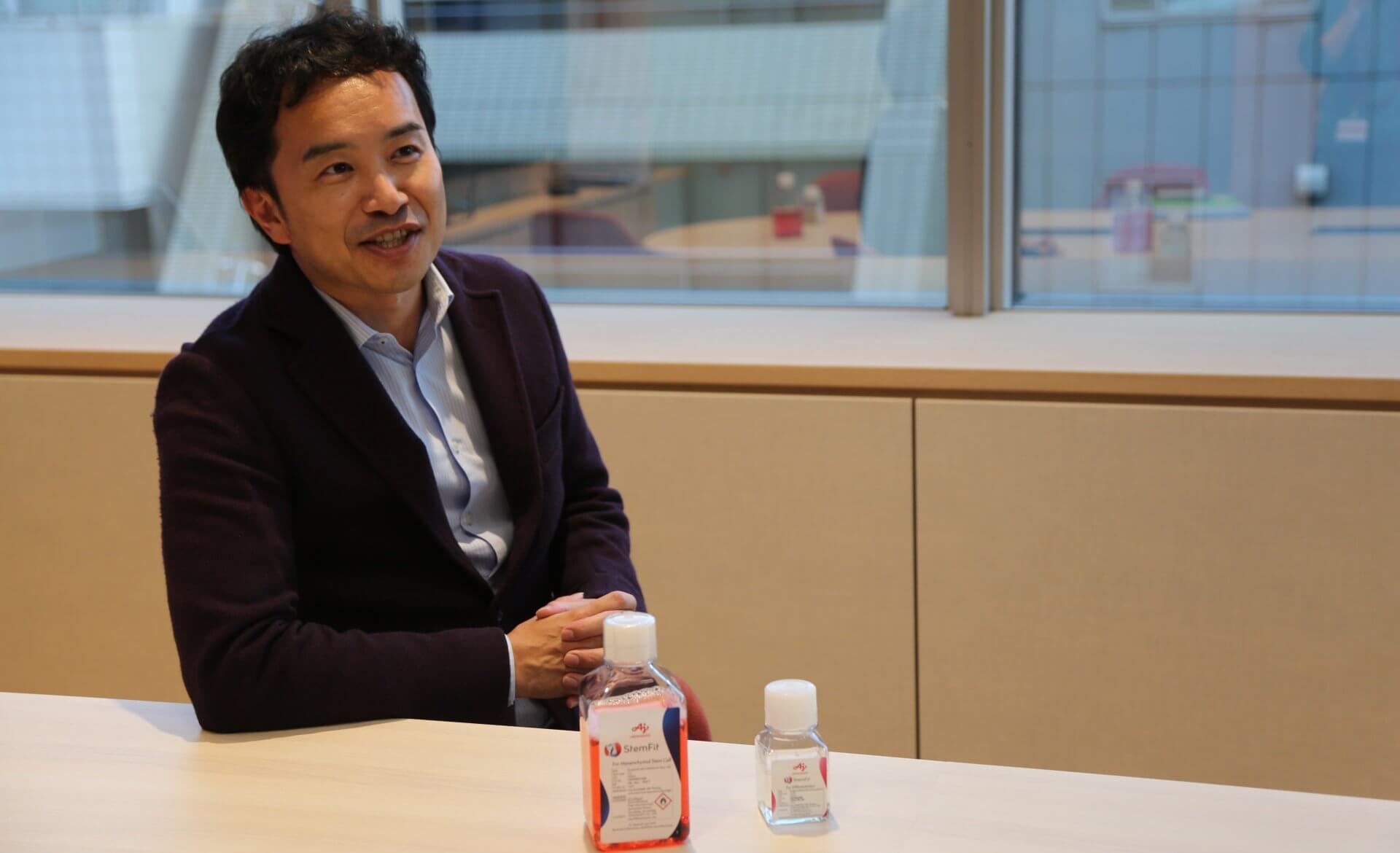 Wakimoto discussing the unique features of Ajinomoto’s technology and development system