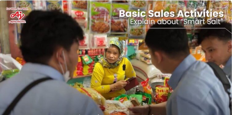 PT Ajinomoto Indonesia 的“健康提供者”：通过市场走访提供智能盐信息，帮助教导当地人如何改善健康