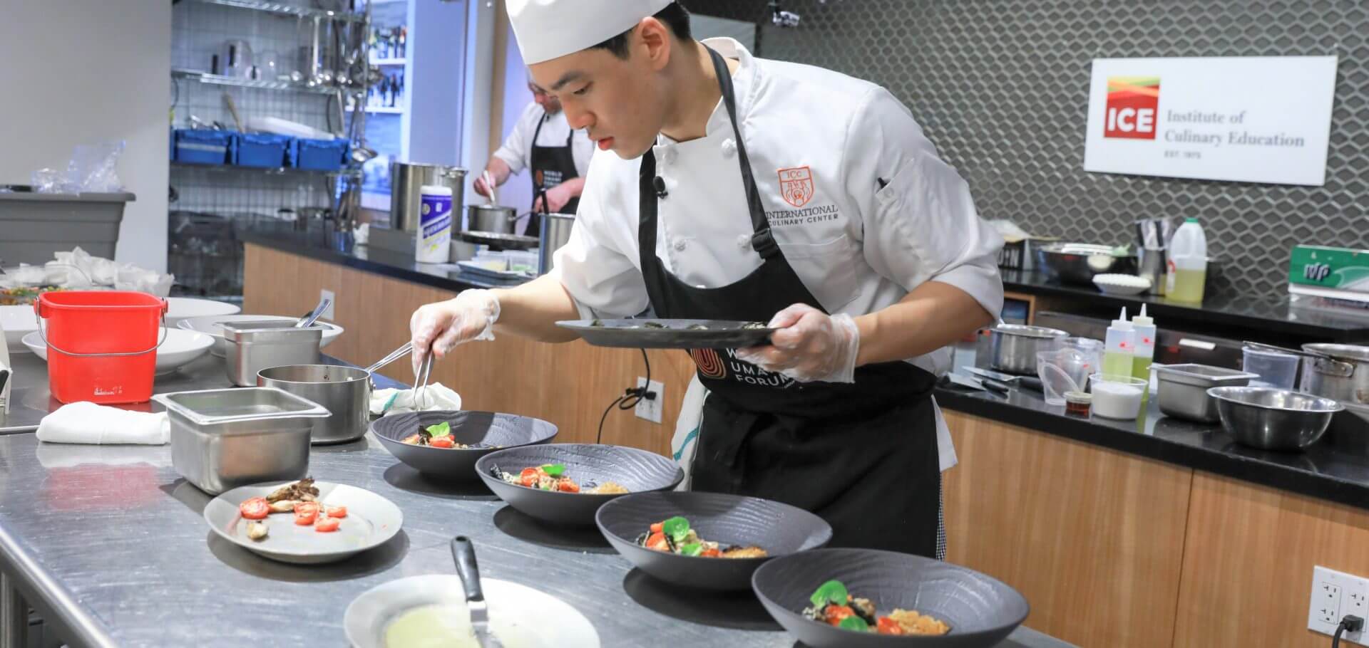 Remuer les émotions avec l'umami: la montée en puissance d'un jeune chef coréen-américain