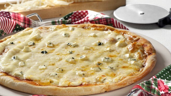 pizza aux quatre fromages