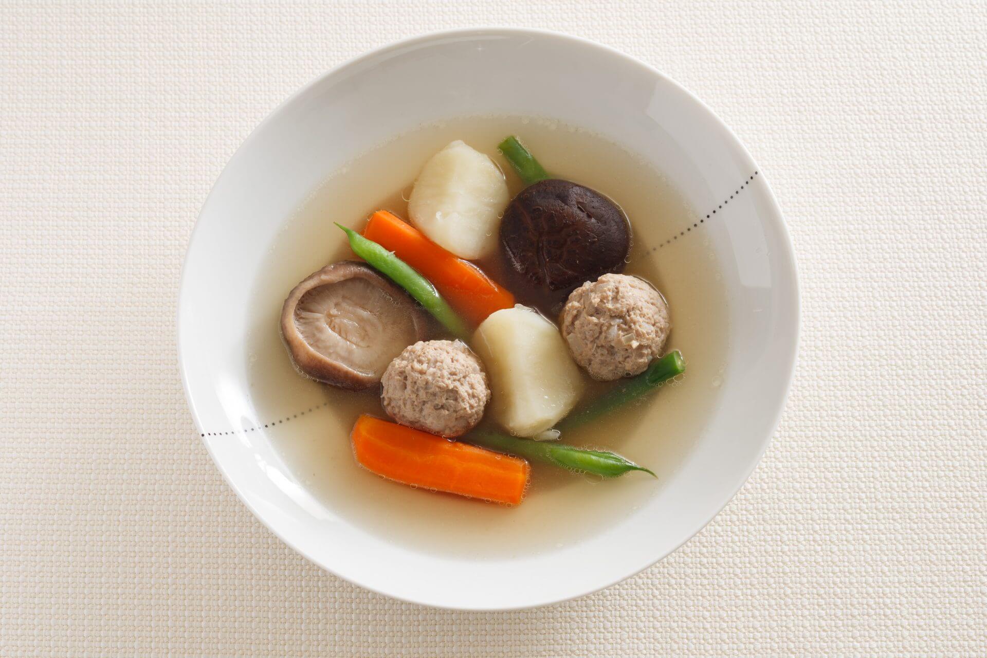 Pot-au feu de albóndigas con umami