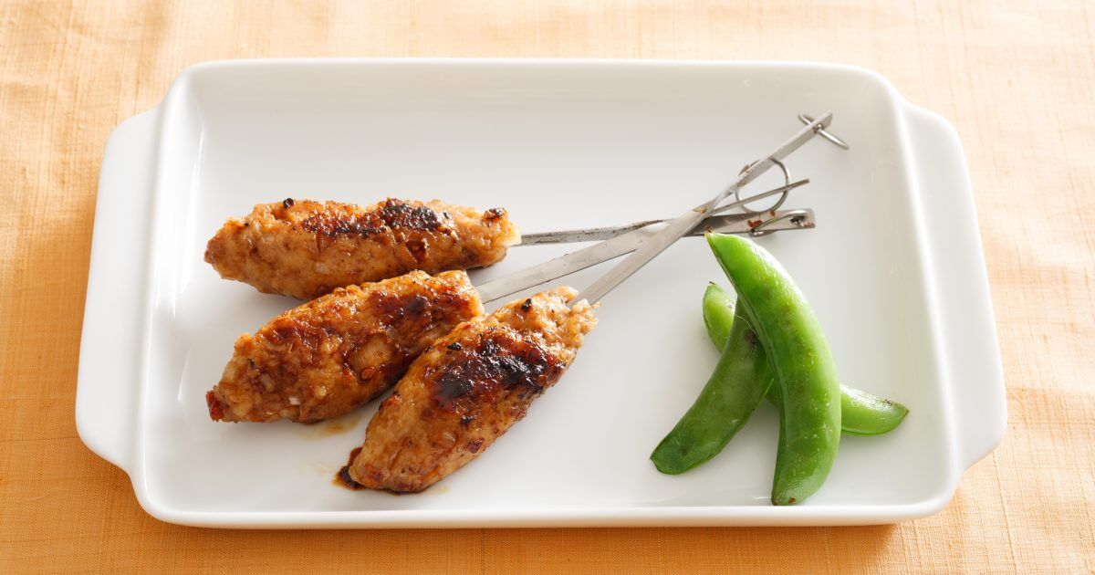 Tsukune de Queijo e Tomate (Almôndegas Yakitori)